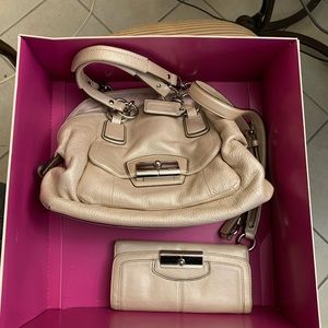 Coach purse and matching wallet
